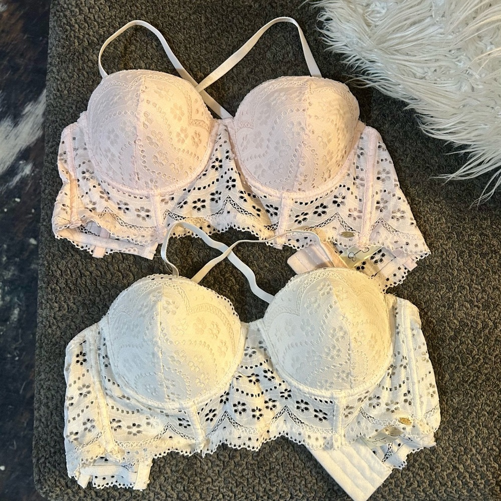 Jessica Simpson - 2 Lace Bralettes in cream and pink. Light push up padding.